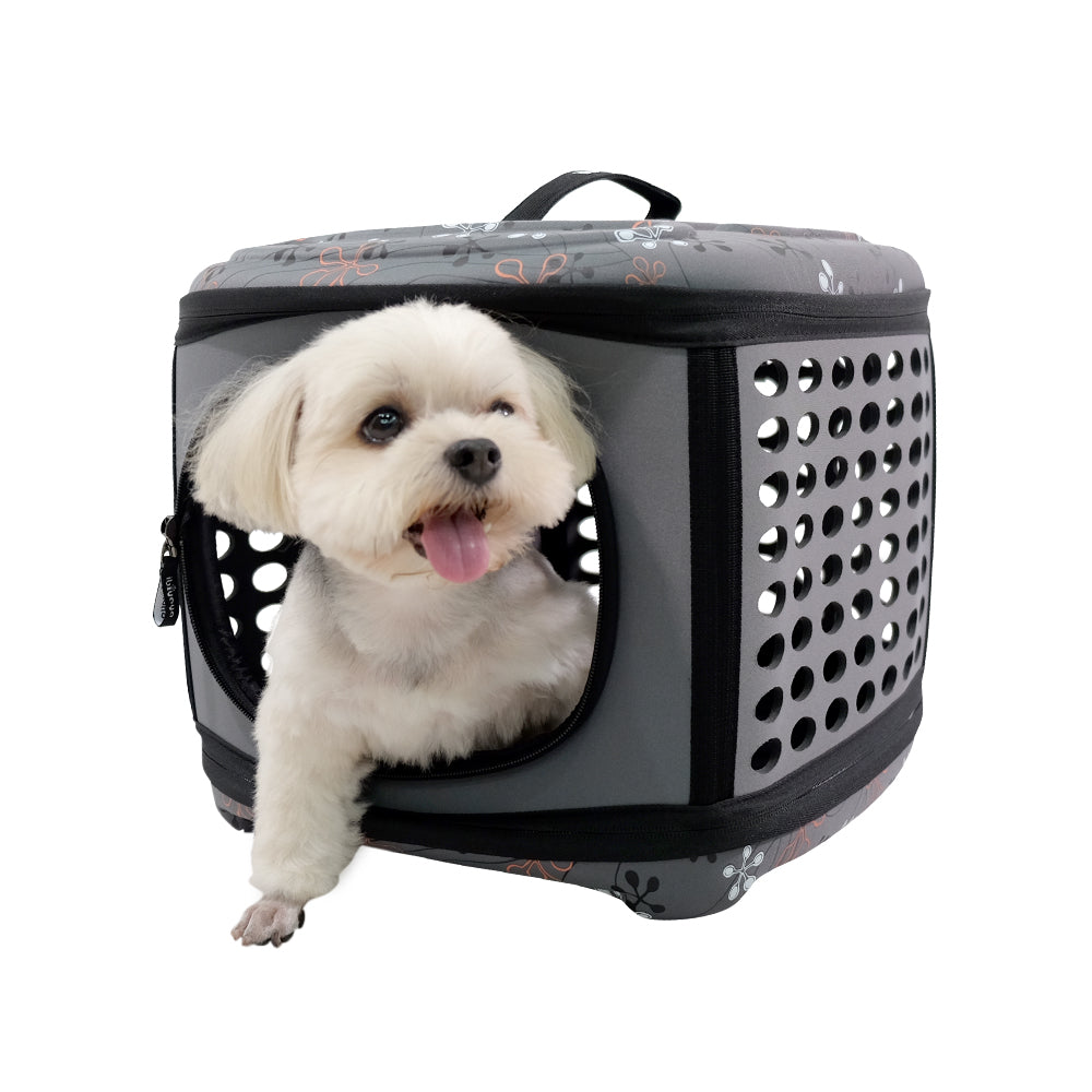 
            
                Load image into Gallery viewer, COLLAPSIBLE PET CARRIER
            
        
